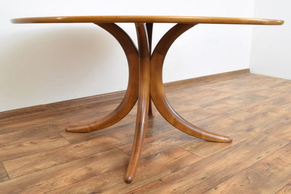 Table Ybbs en noyer