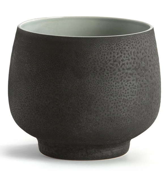 Cache-pot en faïence, Veleka