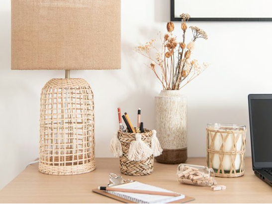Lampe Meribe en rotin tressé et lin