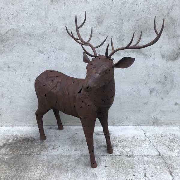 Cerf Agrio en métal rusty