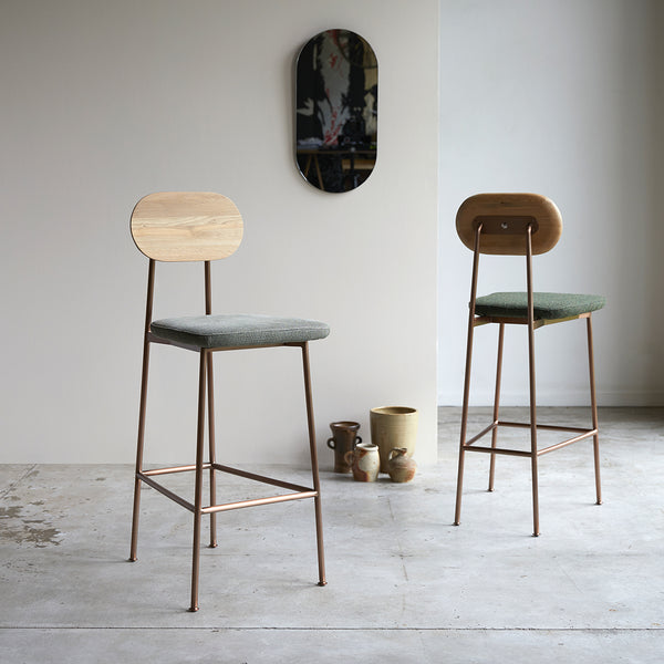 Chaise haute Noeime en chêne naturel vert de gris