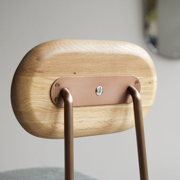 Chaise haute Noeime en chêne naturel vert de gris