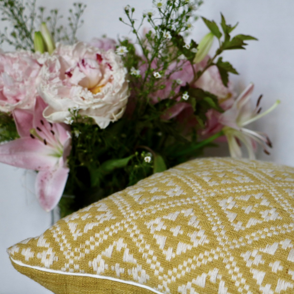 Coussin Bassac en coton moutarde