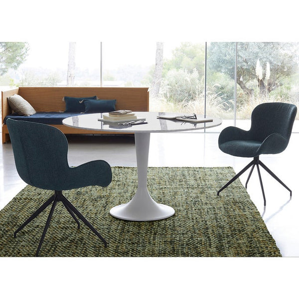 Fauteuil pivotant Finn en polyester