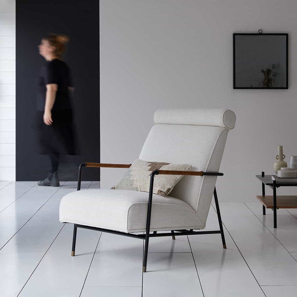 Fauteuil Ostola en métal beige sable
