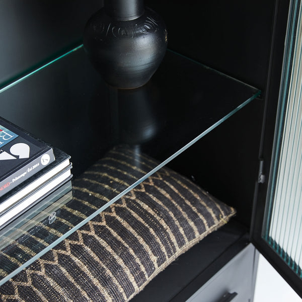 Vitrine vaisselier Sharda en métal et verre