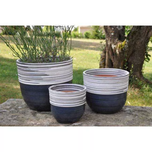 Pot et soucoupe Massaya en bois de Santal nuance de craie