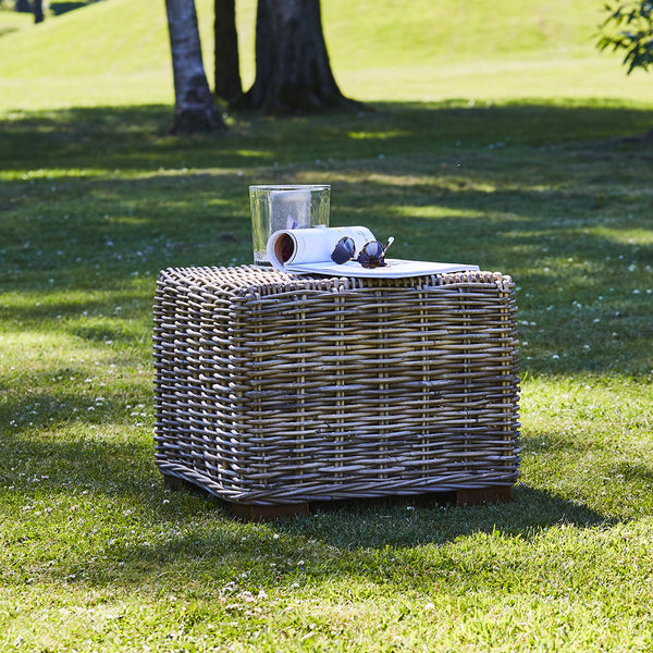 Table basse carrée en kubu TRACENS, naturel