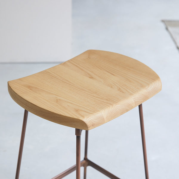 Tabouret de bar, ODELOUCA, en frêne, cuivré
