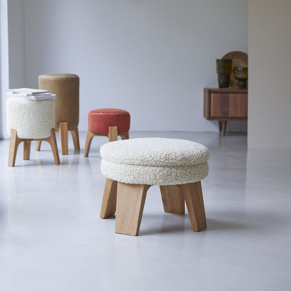 Tabouret Paiva en chêne naturel écru