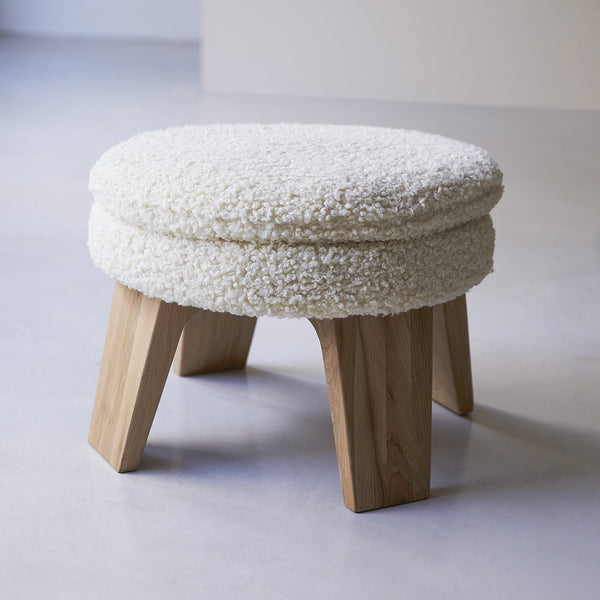 Tabouret Paiva en chêne naturel écru